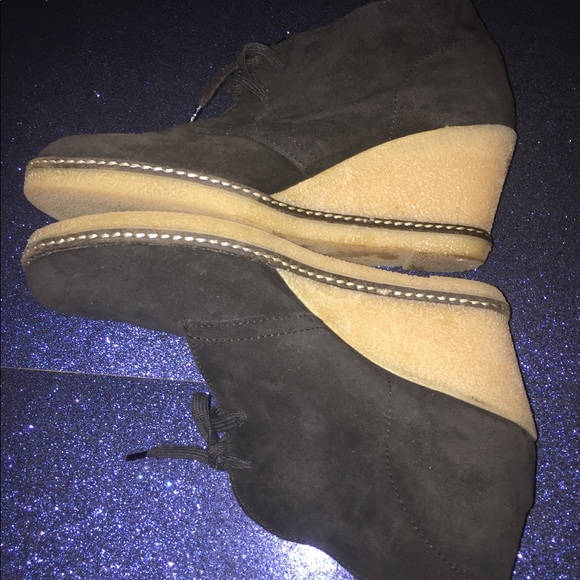 J.CREW From ITALY Suede Leather Booties 7 GUC - Picture 2 of 8